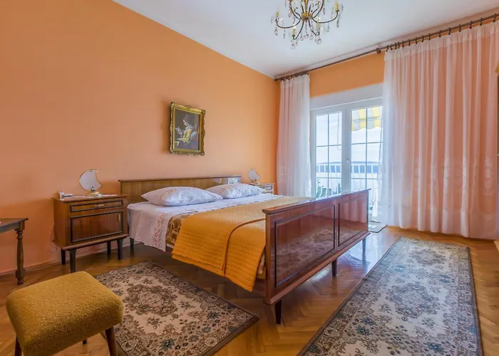 Erna شقة تْسْغيكفانِتْسا