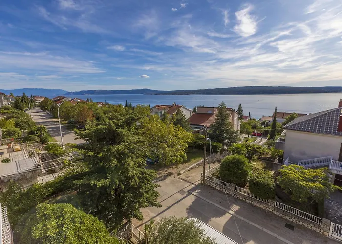 Erna شقة تْسْغيكفانِتْسا