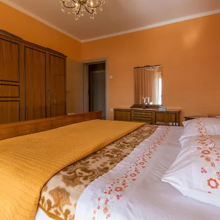 Erna Διαμέρισμα Crikvenica